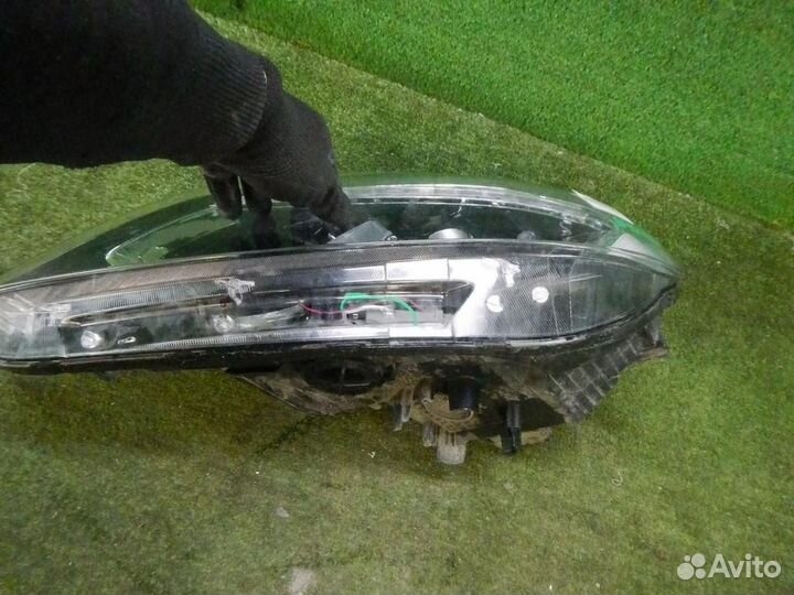 Фара левая Kia Sorento