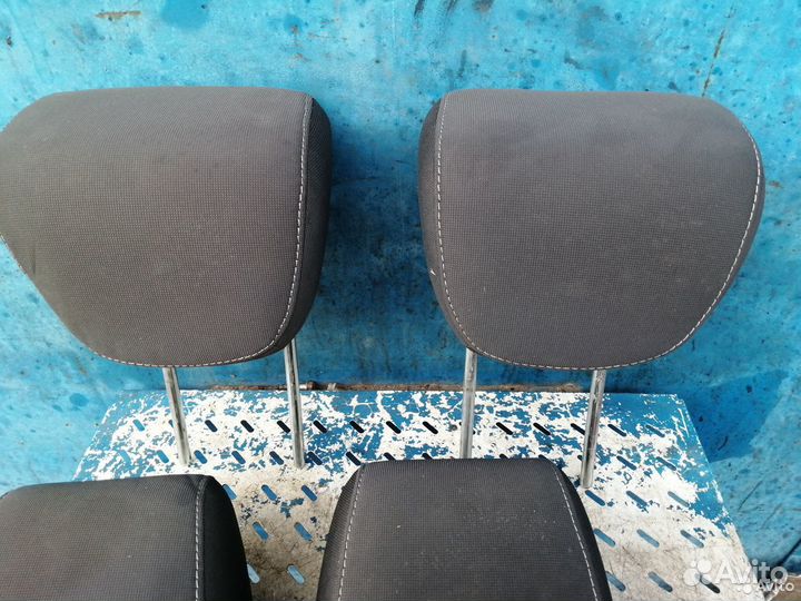 Подголовник сидения Ford Focus 3