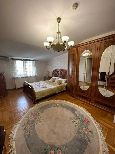 3-к. квартира, 150 м², 2/2 эт.