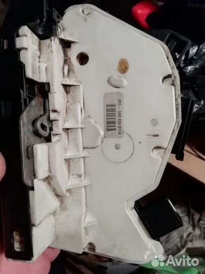 Замок двери задний левый для автомашины Volkswagen