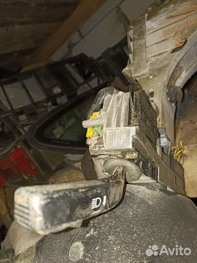 Подрулевой переключатель поворотов Saab 900