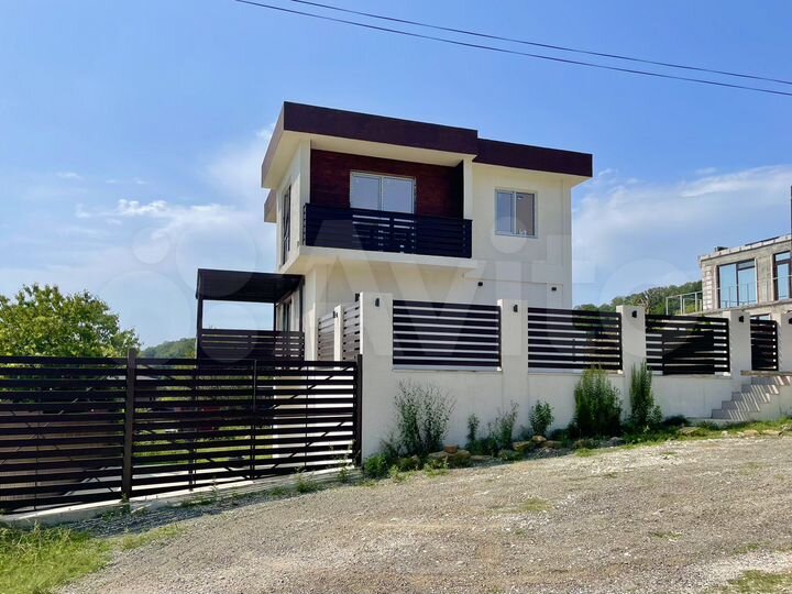 Коттедж 187 м² на участке 4,5 сот.