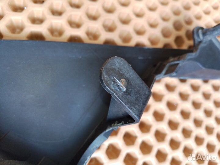 Водосток левый Audi A8 D4 long 4.2 cdra 2011