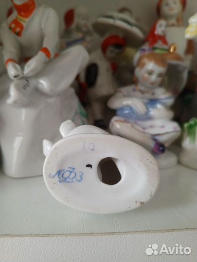 Фарфоровые статуэтки СССР девочка с апельсином