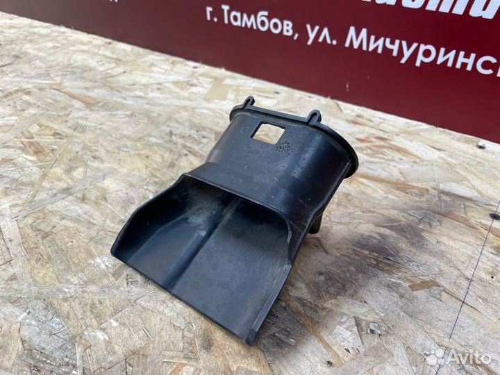 Патрубок воздушного фильтра Renault Logan