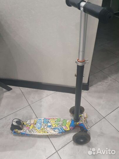 Трехколесный самокат scooter