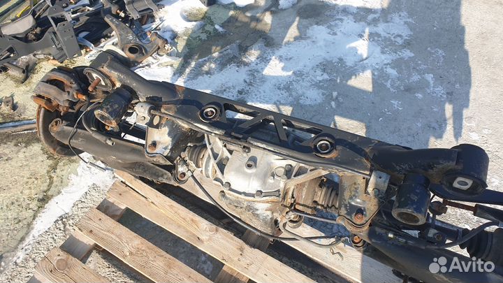 Подрамник в сборе задний Bmw E38 M73 5.4