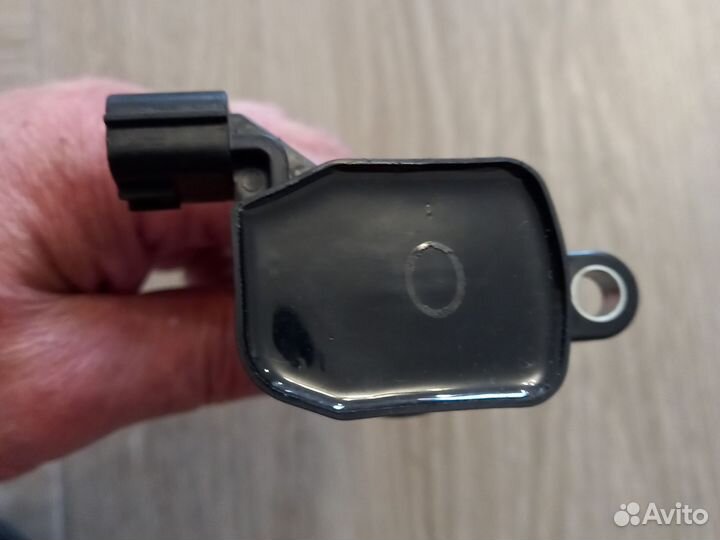 Продам катушку зажигания на Ниссан Тиана