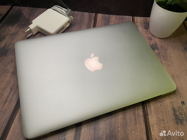 MacBook Pro 13 Retina 2015 8/256 Gb