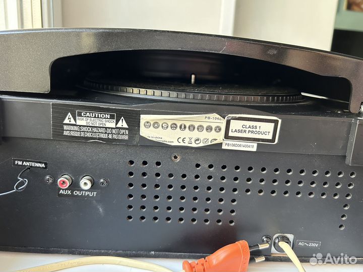 Проигрыватель Playbox Montreux на запчасти/ ремонт