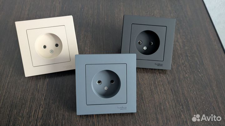 Розетки Systeme Electric AtlasDesign белый