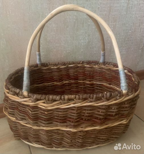 Корзина овальная плетеная из натуральной ивы