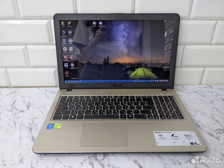 Ноутбук Asus Core i3+ram 4gb+ GeForce 920M