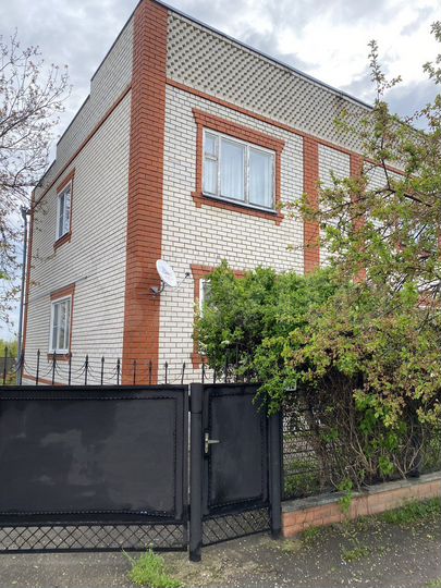 Дом 216,9 м² на участке 19,5 сот.