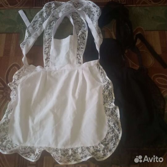 Белый школьный фартук