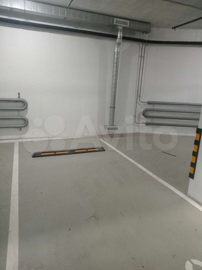 Машиноместо, 14 м²