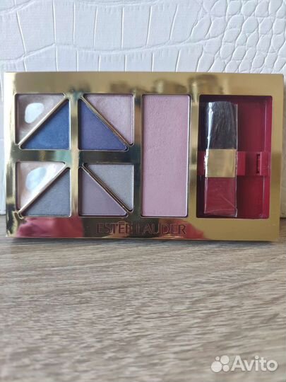 Универсальная палетка, тени и румяна Estée Lauder