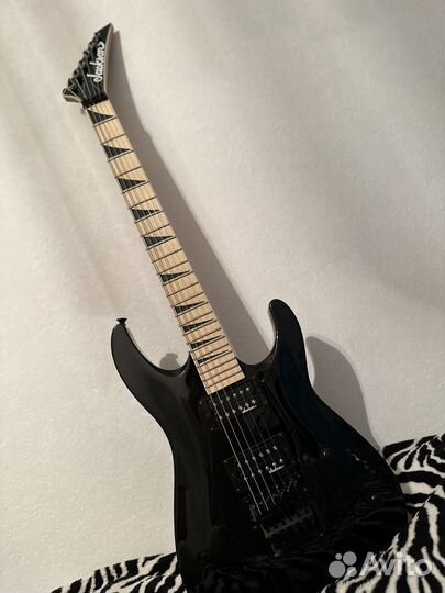 Электрогитара Jackson JS32 Dinky