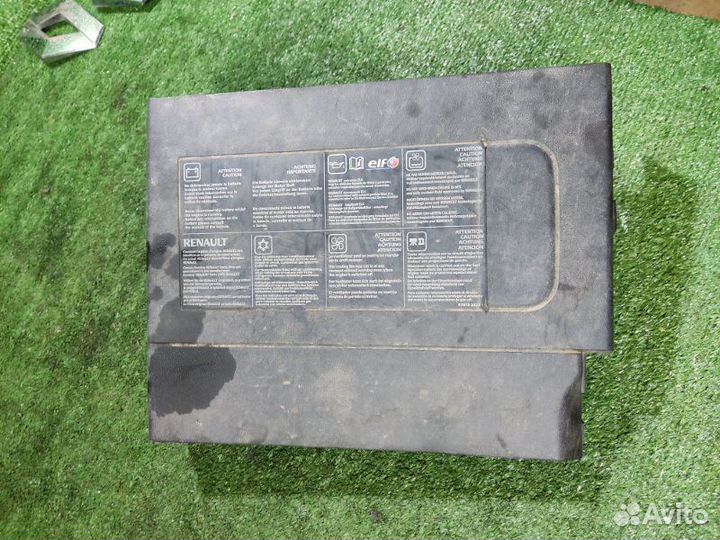Крышка аккумулятора Renault Megane 3