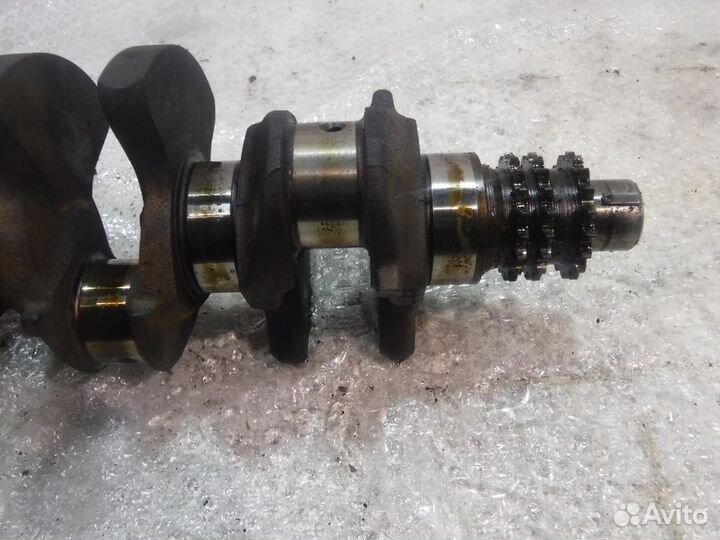 Коленвал Mercedes W124 E