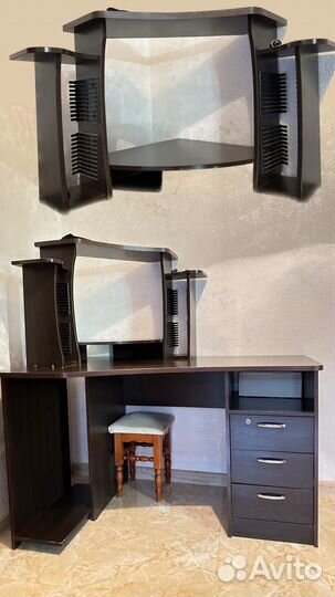 Стол компьютерный