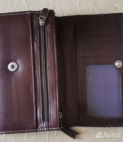 Кошельки, косметичка, бусы