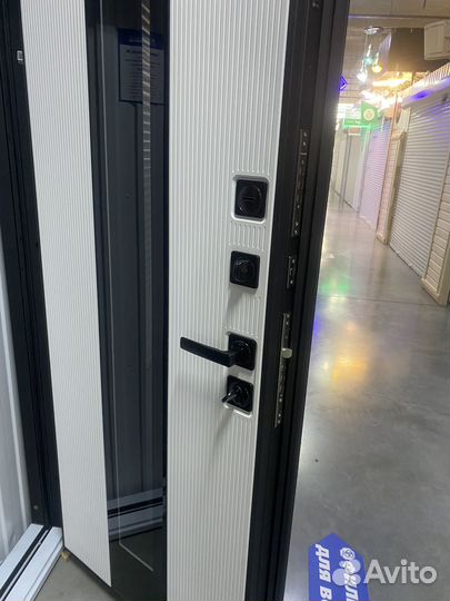 Бункер Термо Авиньон RAL 9017/Софт белый