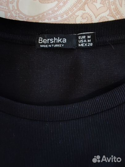 Платье с расклешенным рукавом Bershka