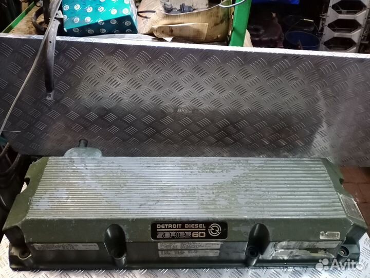 Клапанная крышка Detroit Diesel 12.7