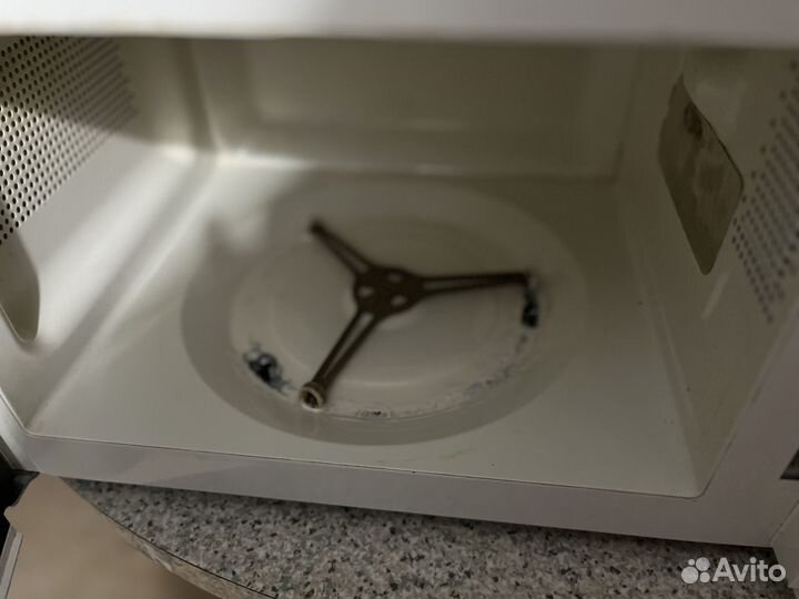 Микроволновая печь Supra рабочая