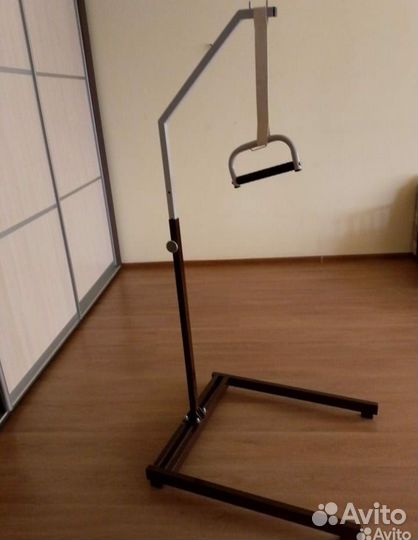 Прикроватная стойка