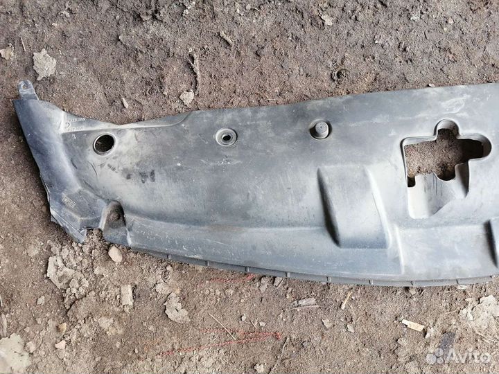 Накладка замка капота Honda Civic 4d