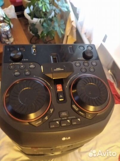 Музыкальная колонка lg