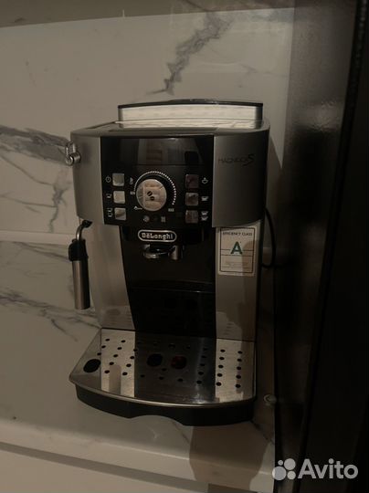 Кофемашина delonghi
