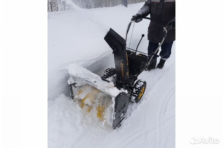 Снегоуборщик champion ST656