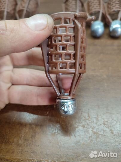 Кормушка фидерная