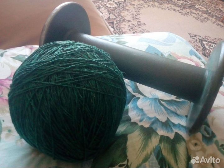 Пряжа чистая шерсть, цвет зеленый