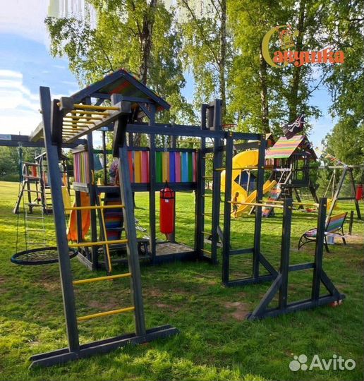 Детский спортивный комплекс с крышей