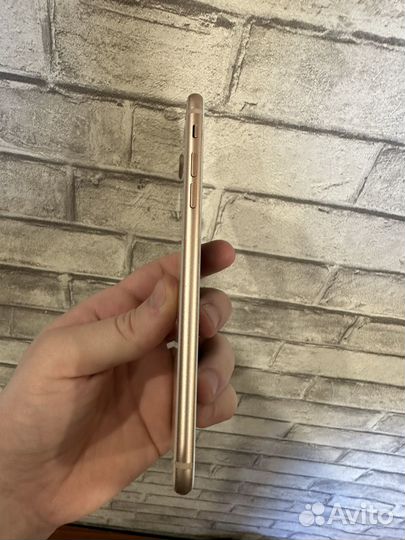 iPhone 8, 64 ГБ