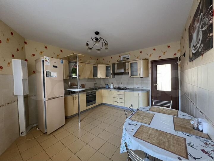 1-к. квартира, 62,5 м², 3/9 эт.