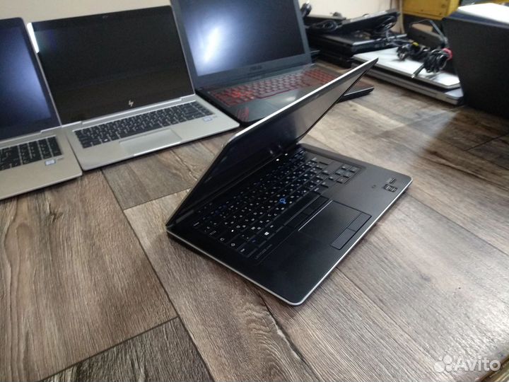 Ноутбук Dell (Intel core i5, SSD 256 Гб )