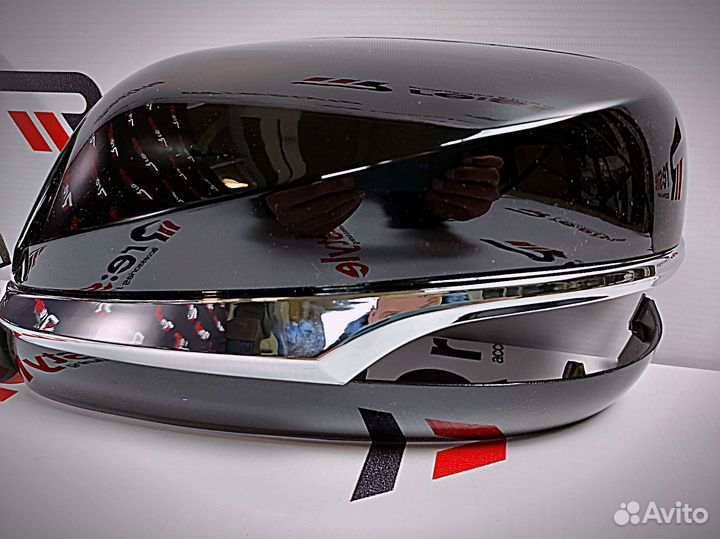 Накладки на зеркала LX570 с16г TRD Superior