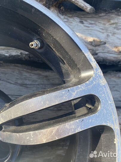 Диск литой r 17