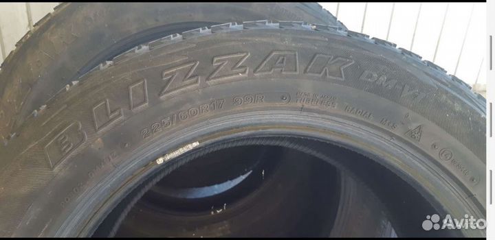 Bridgestone Blizzak DM-V1 225/60 R17