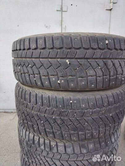 Viatti Brina Nordico V-522 205/60 R16 96V