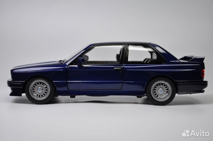 Модель авто BMW M3 (E30) 1986-1991 1:24 металл