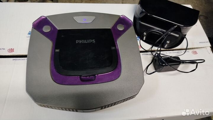 Робот пылесос philips