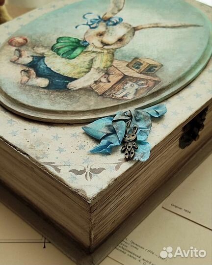 Деревянная шкатулка книга. Зайчик