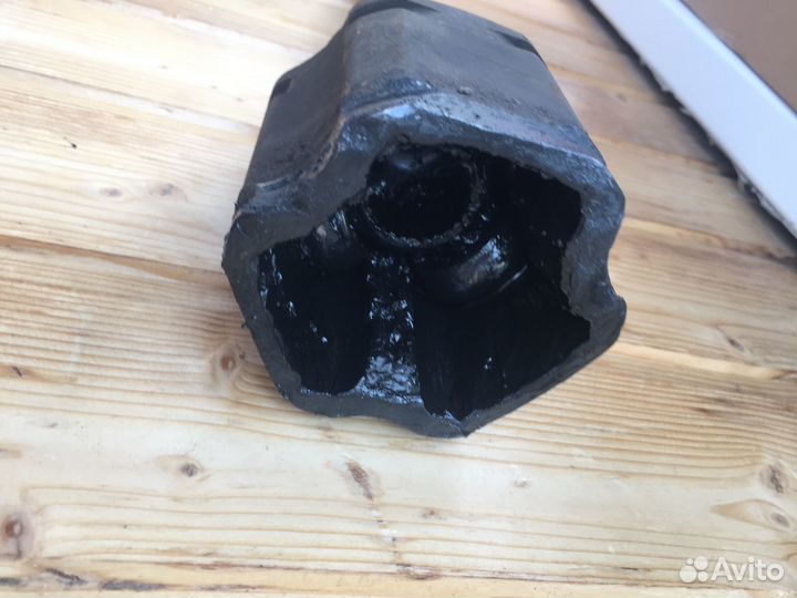 Шрус передний правый Toyota rav4 XA20