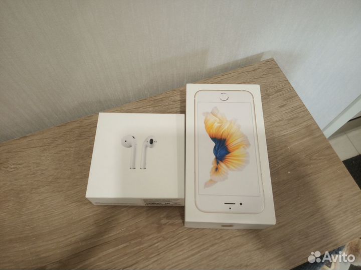 Коробки для iPhone 6S и Earpods